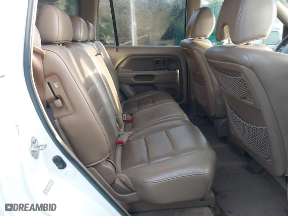 2007 Honda Pilot EX-L with VIN 5FNYF28527B015589, listed as a IAAI auction lot 41113153 with 352,772 mi miles. Bid and sale history available at carsss.com. Image 8.