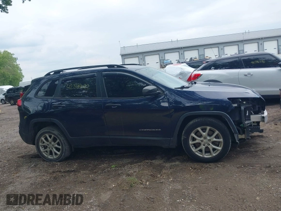 2016 Jeep Cherokee Sport z VIN 1C4PJLAB9GW177926, wystawiony jako IAAI lot #42359022 z przebiegiem 157 088 mil mil oraz . Historia ofert i sprzedaży dostępna na DreamBid. Obrazek 14.