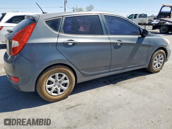 2012 Hyundai Accent GS z VIN KMHCT5AE4CU023012, wystawiony jako Copart lot #57890195 z przebiegiem 29 759 mil mil oraz Czysty tytuł • Clean title. Historia ofert i sprzedaży dostępna na DreamBid. Obrazek 3.