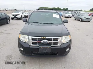 2008 Ford Escape XLT z VIN 1FMCU93108KC93467, wystawiony jako IAAI lot #42747517 z przebiegiem 201 873 mil mil oraz . Historia ofert i sprzedaży dostępna na DreamBid. Obrazek 6.