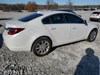 2016 Buick Regal Premium II with VIN 2G4GT5GX1G9204243, listed as a Copart auction lot 84461224 with 110,354 mi miles and Salvage Title. Bid and sale history available at carsss.com. Image 3.