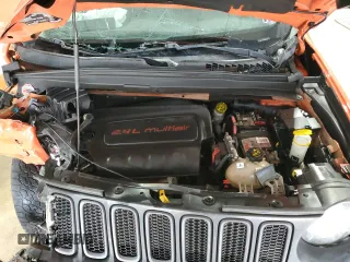 2015 Jeep Renegade Trailhawk with VIN ZACCJBCTXFPB80067, listed as a Copart auction lot 64927985 with Not provided miles and Salvage title. Bid and sale history available at DreamBid. Image 12.