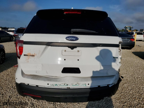 2016 Ford Utility Police Interceptor with VIN 1FM5K8AR4GGB36463, listed as a Copart auction lot 72306094 with 0 mi miles and Non Repairable. Bid and sale history available at carsss.com. Image 6.
