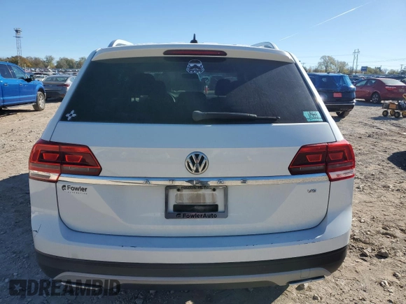 2018 Volkswagen Atlas S z VIN 1V2AR2CA4JC521361, wystawiony jako Copart lot #81990544 z przebiegiem 102 809 mil mil oraz Szkoda całkowita • Salvage title. Historia ofert i sprzedaży dostępna na DreamBid. Obrazek 6.