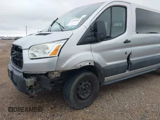2016 Ford Transit XL z VIN 1FBZX2ZM3GKA80563, wystawiony jako IAAI lot #41874307 z przebiegiem 197 270 mil mil oraz . Historia ofert i sprzedaży dostępna na DreamBid. Obrazek 6.