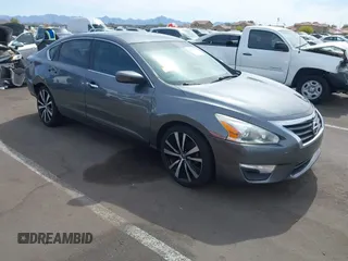 2014 Nissan Altima SV with VIN 1N4AL3AP6EN339225, listed as a IAAI auction lot 42139653 with 169,286 mi miles and . Bid and sale history available at carsss.com. Image 1.