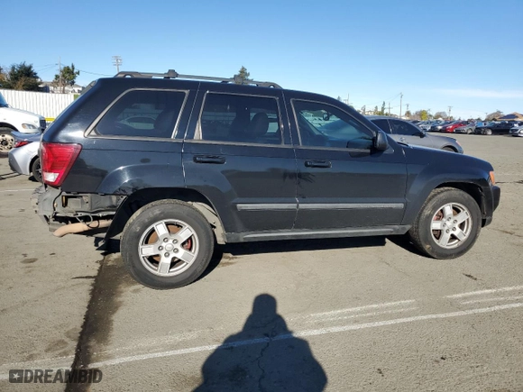 2007 Jeep Grand Cherokee Laredo with VIN 1J8HR48N57C557472, listed as a Copart auction lot 88547125 with 180,888 mi miles and Non Repairable. Bid and sale history available at carsss.com. Image 3.