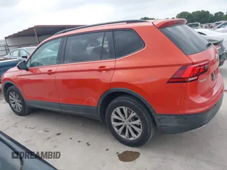 2018 Volkswagen Tiguan S с VIN 3VV1B7AX8JM090047, выставлен на аукционе IAAI как лот 42184116 с пробегом 121 085 миль миль и . История ставок и продаж доступна на DreamBid. Изображение 15.