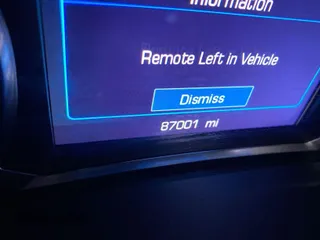 2020 Chevrolet Equinox LT with VIN 2GNAXKEV4L6236136, listed as a IAAI auction lot 42015483 with 87,001 mi miles. Bid and sale history available at carsss.com. Image 1.