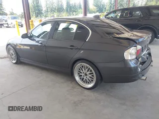 2007 BMW 3 Series 335i с VIN WBAVB73537VH20728, выставлен на аукционе IAAI как лот 42573878 с пробегом 89 984 миль миль и . История ставок и продаж доступна на DreamBid. Изображение 3.