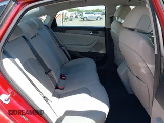 2015 Hyundai Sonata SE z VIN 5NPE24AF0FH065226, wystawiony jako IAAI lot #42370816 z przebiegiem 205 710 mil mil oraz . Historia ofert i sprzedaży dostępna na DreamBid. Obrazek 8.
