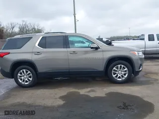 2018 Chevrolet Traverse LT Cloth with VIN 1GNERGKW9JJ242827, listed as a IAAI auction lot 41781606 with 125,113 mi miles. Bid and sale history available at carsss.com. Image 13.