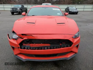 2018 Ford Mustang EcoBoost z VIN 1FA6P8TH7J5160800, wystawiony jako Copart lot #84104374 z przebiegiem 41 983 mil mil oraz Nie do naprawy • Non repairable. Historia ofert i sprzedaży dostępna na DreamBid. Obrazek 5.