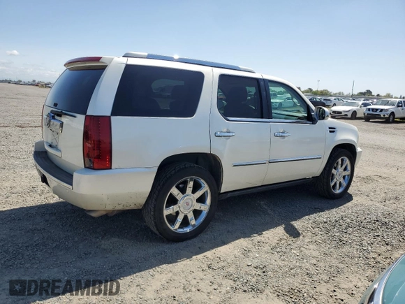 2007 Cadillac Escalade z VIN 1GYEC63827R397535, wystawiony jako Copart lot #51983615 z przebiegiem 148 736 mil mil oraz Szkoda całkowita • Salvage title. Historia ofert i sprzedaży dostępna na DreamBid. Obrazek 3.