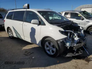 2017 Toyota Sienna LE Auto Access Seat with VIN 5TDKZ3DC8HS847703, listed as a Copart auction lot 84876684 with 175,928 mi miles and Salvage Title. Bid and sale history available at carsss.com. Image 4.