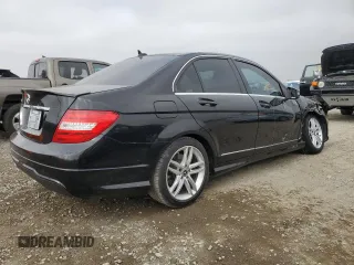 2013 Mercedes-Benz C 250 Sport с VIN WDDGF4HB1DA859663, выставлен на аукционе Copart как лот 60517295 с пробегом 80 699 миль миль и Списание • Salvage title. История ставок и продаж доступна на DreamBid. Изображение 3.
