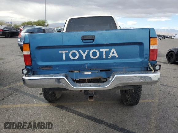 1989 Toyota Pickup DLX с VIN JT4VN13D1K5008139, выставлен на аукционе Copart как лот 76332414 с пробегом 131 303 миль миль и Списание • Salvage title. История ставок и продаж доступна на DreamBid. Изображение 6.