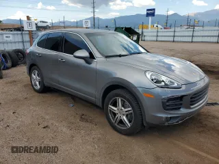 2016 Porsche Cayenne z VIN WP1AA2A21GKA10062, wystawiony jako Copart lot #64639685 z przebiegiem 52 962 mil mil oraz Szkoda całkowita • Salvage title. Historia ofert i sprzedaży dostępna na DreamBid. Obrazek 4.