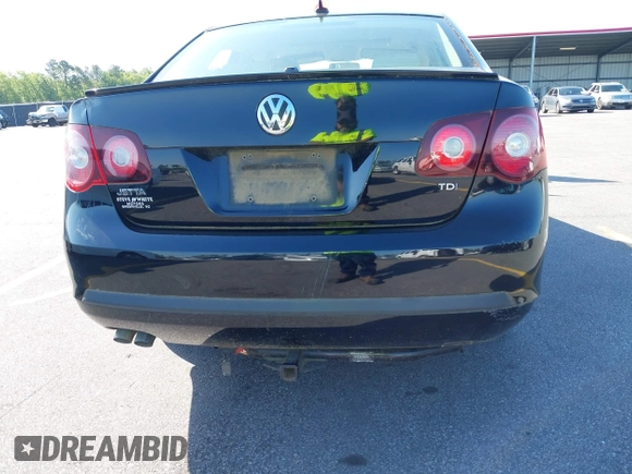 2010 Volkswagen Jetta TDI with VIN 3VWRL7AJ8AM039834, listed as a IAAI auction lot 42029281 with 155,883 mi miles and . Bid and sale history available at DreamBid. Image 14.