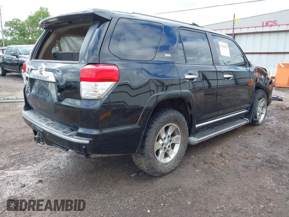 2011 Toyota 4Runner Trail z VIN JTEBU5JR0B5040278, wystawiony jako IAAI lot #42210447 z przebiegiem 263 253 mil mil oraz . Historia ofert i sprzedaży dostępna na DreamBid. Obrazek 4.