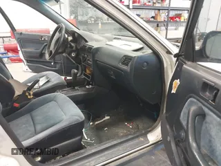 1993 Honda Accord z VIN 1HGCB7648PA190291, wystawiony jako IAAI lot #42425108 z przebiegiem 157 451 mil mil oraz . Historia ofert i sprzedaży dostępna na DreamBid. Obrazek 5.
