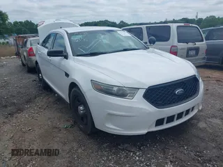 2016 Ford Police Interceptor z VIN 1FAHP2MKXGG101320, wystawiony jako IAAI lot #42375375 z przebiegiem 103 640 mil mil oraz . Historia ofert i sprzedaży dostępna na DreamBid. Obrazek 1.
