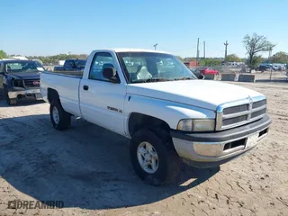 1998 Dodge Ram 1500 with VIN 1B7HF16Y3WS583651, listed as a IAAI auction lot 41638592 with 83,204 mi miles. Bid and sale history available at carsss.com. Image 1.