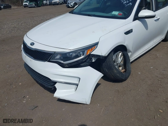2017 Kia Optima LX with VIN 5XXGT4L35HG123998, listed as a IAAI auction lot 42106154 with 114,092 mi miles. Bid and sale history available at carsss.com. Image 6.