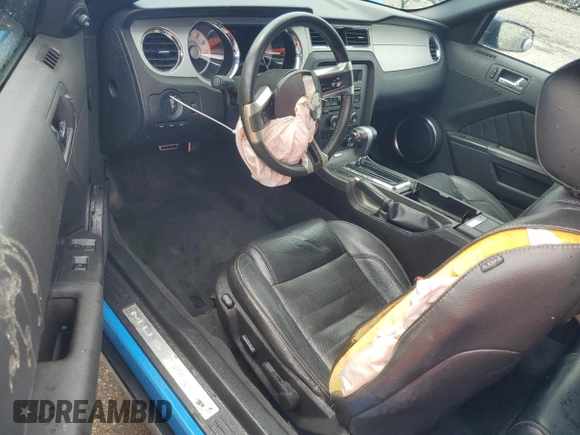 2010 Ford Mustang V6 z VIN 1ZVBP8EN1A5167198, wystawiony jako Copart lot #54475385 z przebiegiem 116 344 mil mil oraz Nie do naprawy • Non repairable. Historia ofert i sprzedaży dostępna na DreamBid. Obrazek 8.