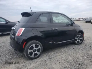 2015 FIAT 500e with VIN 3C3CFFGEXFT541122, listed as a Copart auction lot 45383135 with 61,433 mi miles and Clean Title. Bid and sale history available at carsss.com. Image 3.