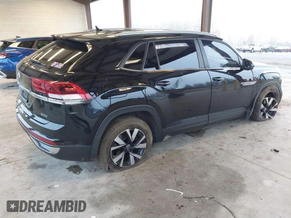 2021 Volkswagen Atlas SE with VIN 1V2LC2CA3MC214441, listed as a IAAI auction lot 40997824 with 87,846 mi miles and . Bid and sale history available at DreamBid. Image 4.