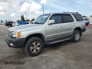 1999 Toyota 4Runner SR5 with VIN JT3GN86R8X0113147, listed as a Copart auction lot 64168045 with 204,721 mi miles and Clean title. Bid and sale history available at DreamBid. Image 1.
