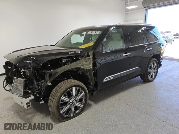 2023 Toyota Sequoia SR5 with VIN 7SVAAABA8PX012644, listed as a Copart auction lot 82786454 with 13,907 mi miles and Clean Title. Bid and sale history available at carsss.com. Image 1.