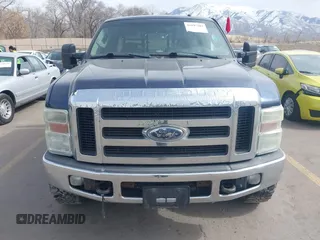 2008 Ford Super Duty F-250 SRW XL with VIN 1FTSX21R88ED25961, listed as a IAAI auction lot 41697284 with 352,731 mi miles. Bid and sale history available at carsss.com. Image 12.