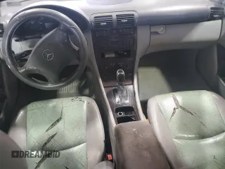 2004 Mercedes-Benz C 240 с VIN WDBRF61J54F547525, выставлен на аукционе Copart как лот 56064115 с пробегом Не указан миль и Списание • Salvage title. История ставок и продаж доступна на DreamBid. Изображение 8.