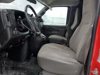 2018 GMC Savana Cargo Van with VIN 1GTW7AFG4J1304654, listed as a Copart auction lot 88027855 with 221,056 mi miles and Salvage Title. Bid and sale history available at carsss.com. Image 7.