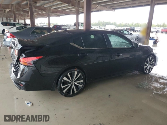 2019 Nissan Altima SR with VIN 1N4AL4CV6KC257701, listed as a Copart auction lot 79072124 with 82,697 mi miles and Salvage Title. Bid and sale history available at carsss.com. Image 3.