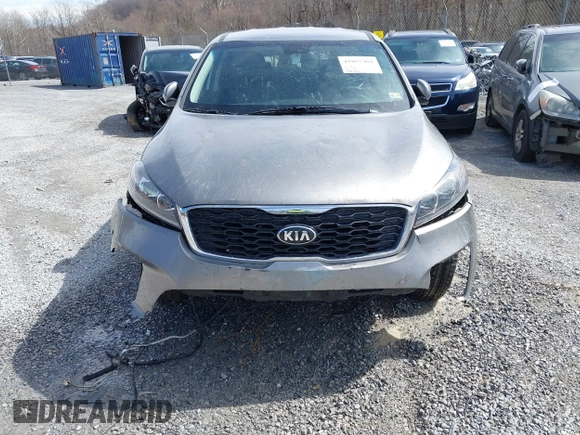 2019 Kia Sorento L with VIN 5XYPG4A32KG512687, listed as a IAAI auction lot 41857401 with 108,483 mi miles. Bid and sale history available at carsss.com. Image 6.