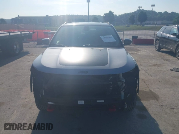 2017 Jeep Compass Trailhawk with VIN 3C4NJDDB3HT624492, listed as a IAAI auction lot 42618883 with 105,140 mi miles and . Bid and sale history available at DreamBid. Image 13.