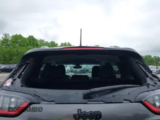 2019 Jeep Cherokee Latitude Plus с VIN 1C4PJMLB2KD328371, выставлен на аукционе IAAI как лот 42143737 с пробегом 98 417 миль миль и . История ставок и продаж доступна на DreamBid. Изображение 18.