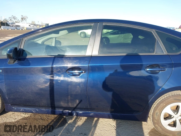 2015 Toyota Prius Four with VIN JTDKN3DU9F0406733, listed as a IAAI auction lot 41841006 with 158,013 mi miles. Bid and sale history available at carsss.com. Image 15.