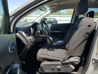 2020 Dodge Journey SE Value with VIN 3C4PDCABXLT274558, listed as a Copart auction lot 50407555 with 106,404 mi miles and Salvage Title. Bid and sale history available at DreamBid. Image 7.
