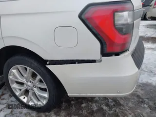 2019 Ford Expedition Platinum with VIN 1FMJU1MT8KEA24308, listed as a IAAI auction lot 41510256 with 143,011 mi miles. Bid and sale history available at carsss.com. Image 6.