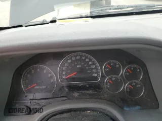 2005 GMC Envoy SLT with VIN 1GKDT13S952165475, listed as a Copart auction lot 44102465 with 0 mi miles and Salvage Title. Bid and sale history available at carsss.com. Image 9.