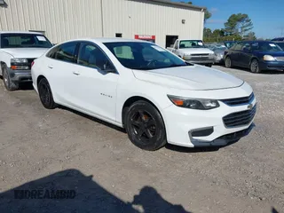 2016 Chevrolet Malibu LS z VIN 1G1ZB5ST6GF240000, wystawiony jako IAAI lot #41731445 z przebiegiem 185 407 mil mil oraz . Historia ofert i sprzedaży dostępna na DreamBid. Obrazek 1.