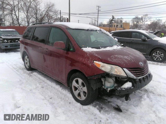 2016 Toyota Sienna LE AAS with VIN 5TDKK3DC3GS716259, listed as a IAAI auction lot 41556959 with 130,478 mi miles. Bid and sale history available at carsss.com. Image 1.
