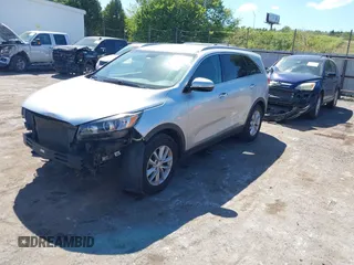 2018 Kia Sorento LX with VIN 5XYPG4A5XJG394663, listed as a IAAI auction lot 40222497 with 125,838 mi miles and . Bid and sale history available at DreamBid. Image 17.