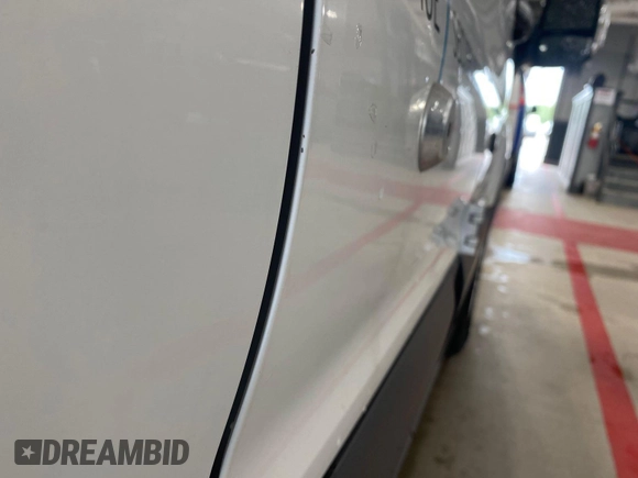2017 Ford Transit z VIN 1FTYE1ZM1HKA12366, wystawiony jako IAAI lot #42501054 z przebiegiem 199 105 mil mil oraz . Historia ofert i sprzedaży dostępna na DreamBid. Obrazek 4.