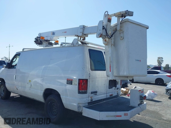 2011 Ford Econoline Cargo Commercial with VIN 1FTSE3EL6BDB29886, listed as a IAAI auction lot 41958479 with 211,787 mi miles. Bid and sale history available at carsss.com. Image 3.