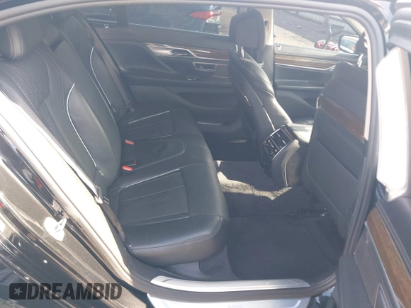 2017 BMW 7 Series 740i with VIN WBA7E2C5XHG739508, listed as a IAAI auction lot 42226064 with 70,333 mi miles and . Bid and sale history available at DreamBid. Image 8.